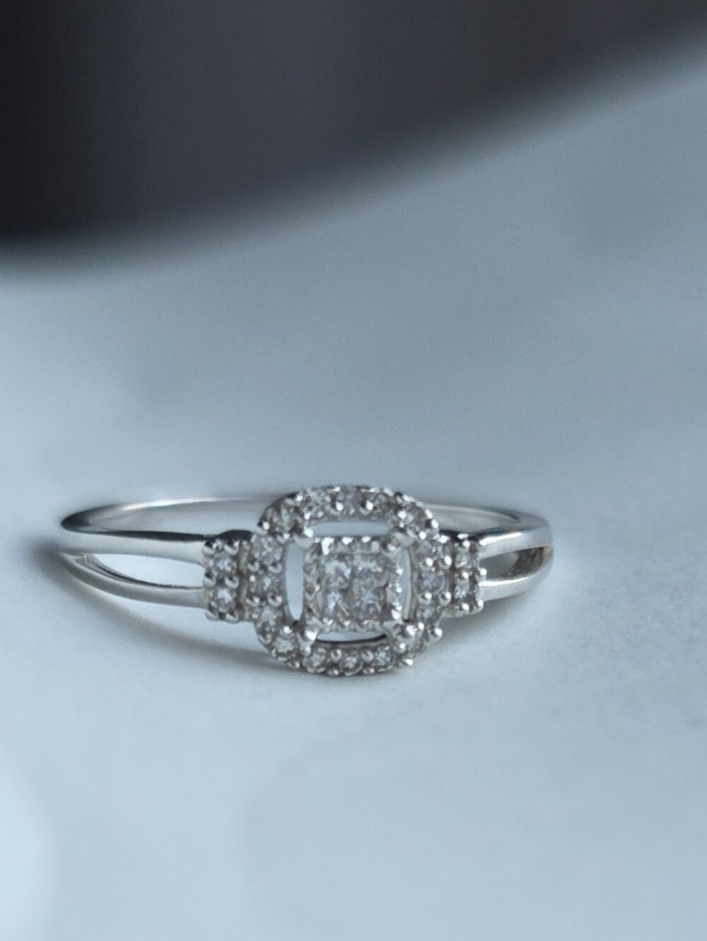 ✨ Don Roberto 10K White Gold Diamond Cushion Halo Promise Ring - Size 7